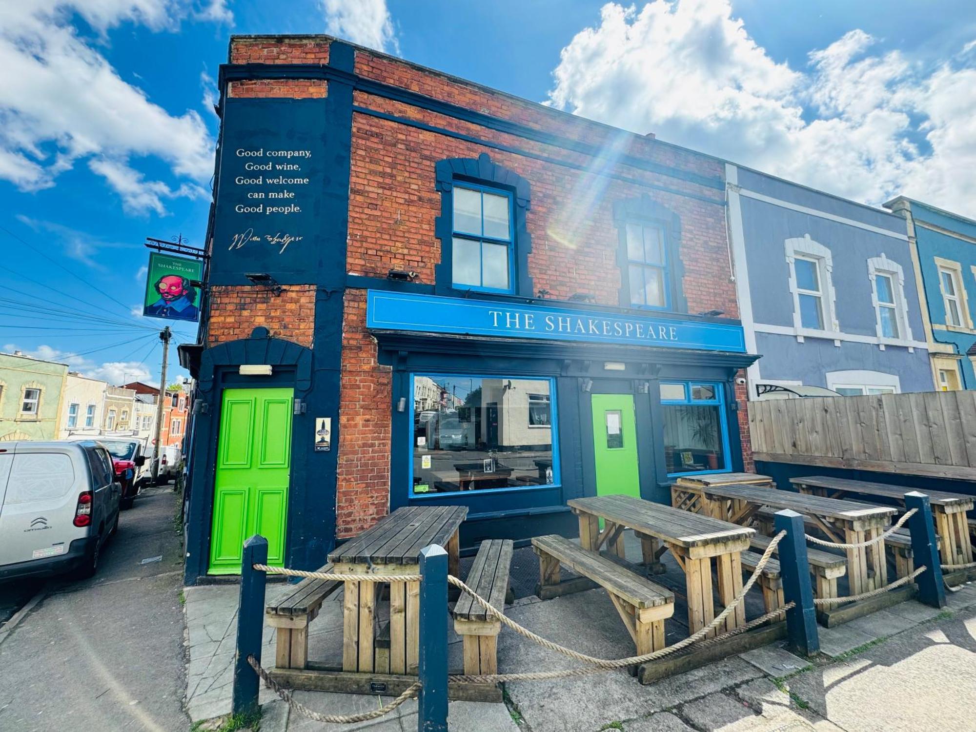 Totterdown'S Modern & Vintage Inspired Home Bristol Exterior photo